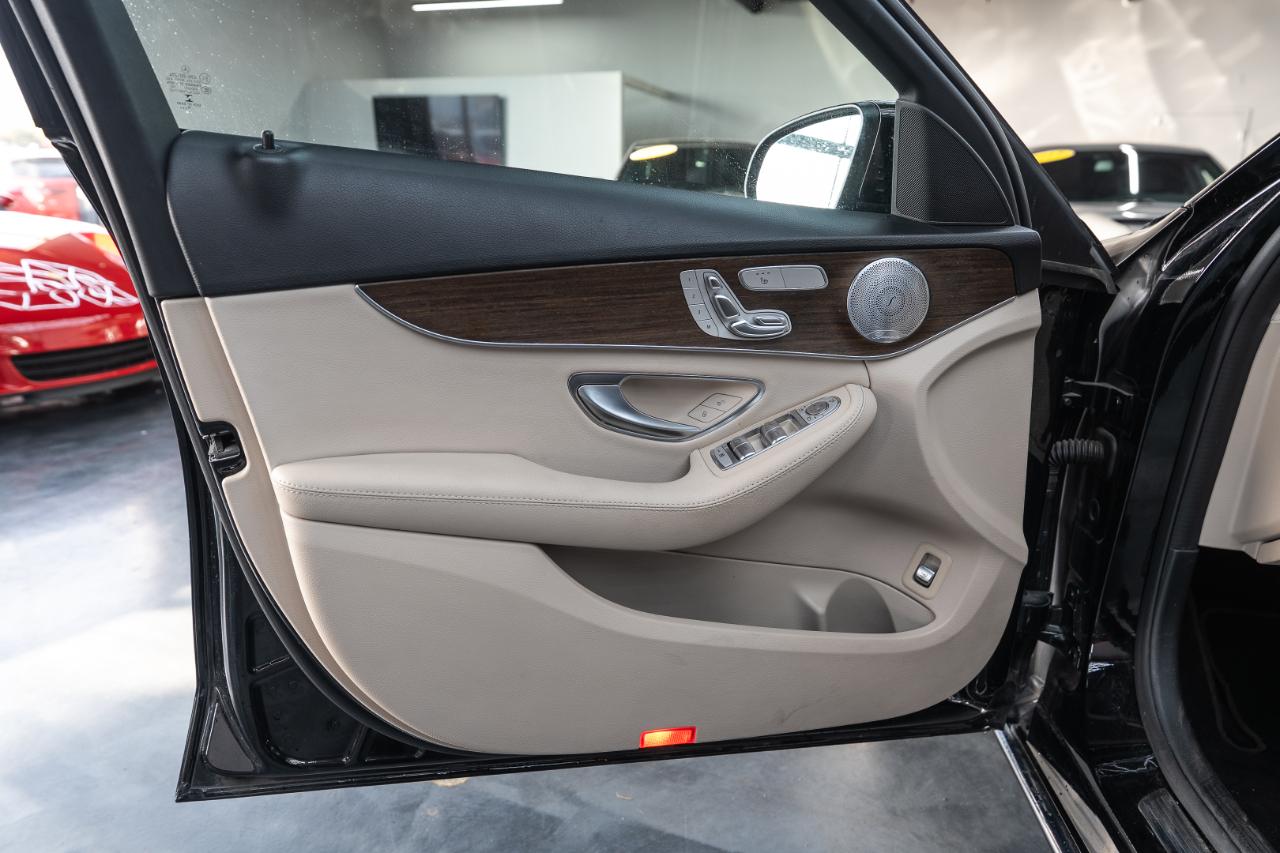 Mercedes-Benz C-Class C300 4MATIC Sedan 2019