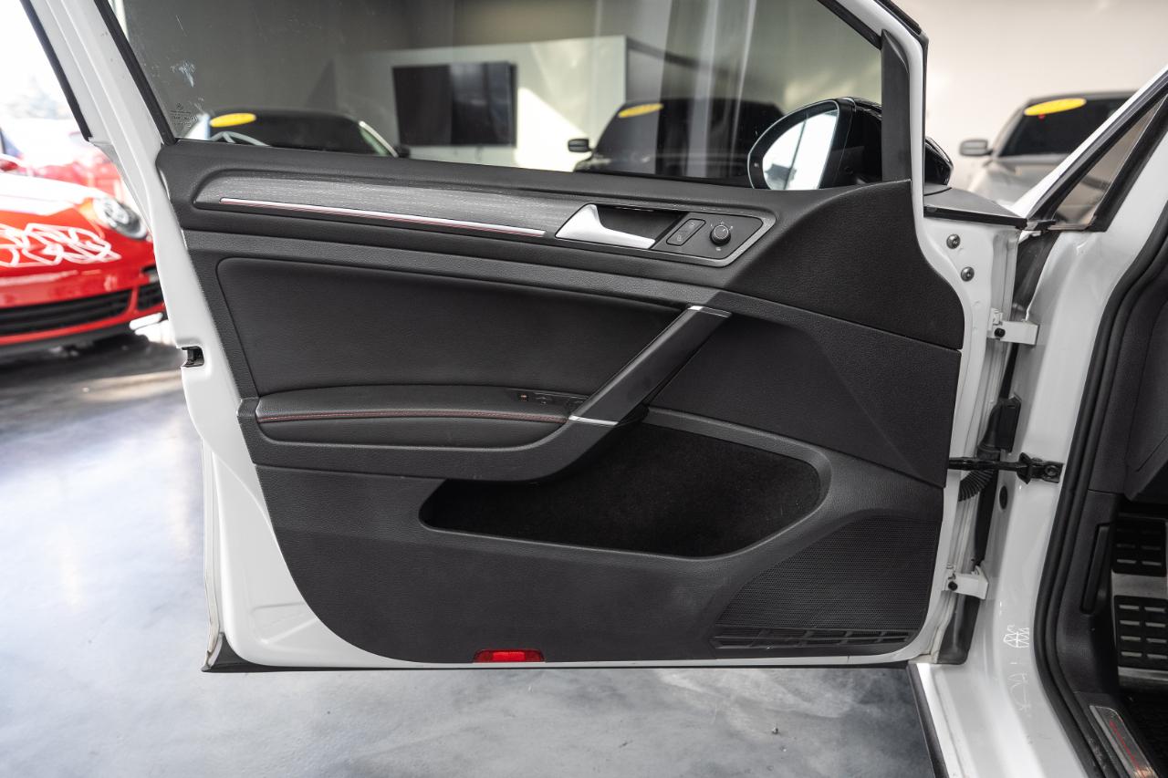 Volkswagen Golf GTI S 6M 2021
