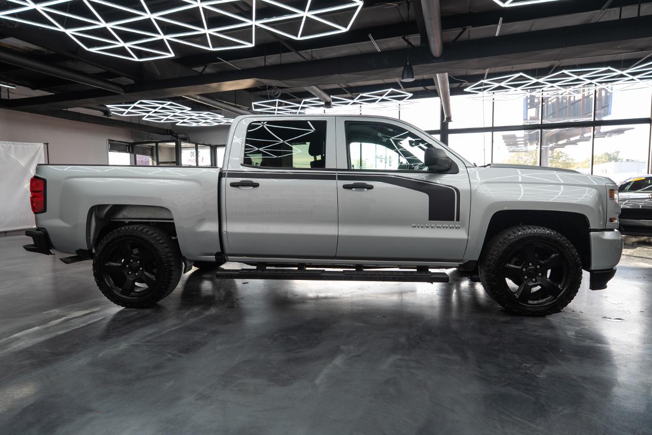 Chevrolet Silverado 1500 4WD Crew Cab 147" Custom 2018