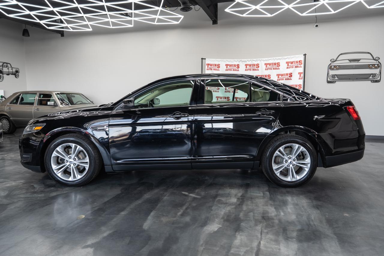 Ford Taurus SEL FWD 2018
