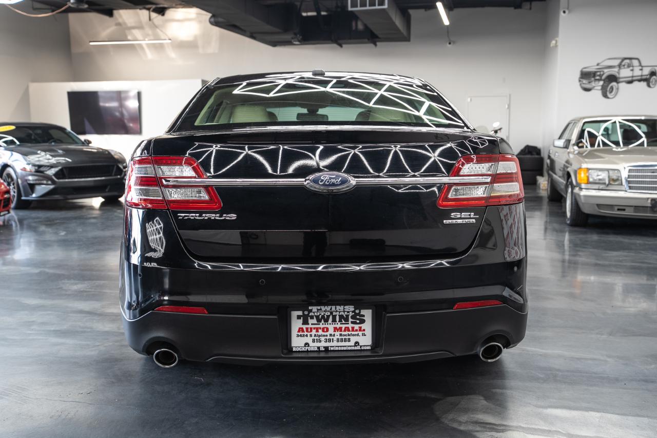 Ford Taurus SEL FWD 2018