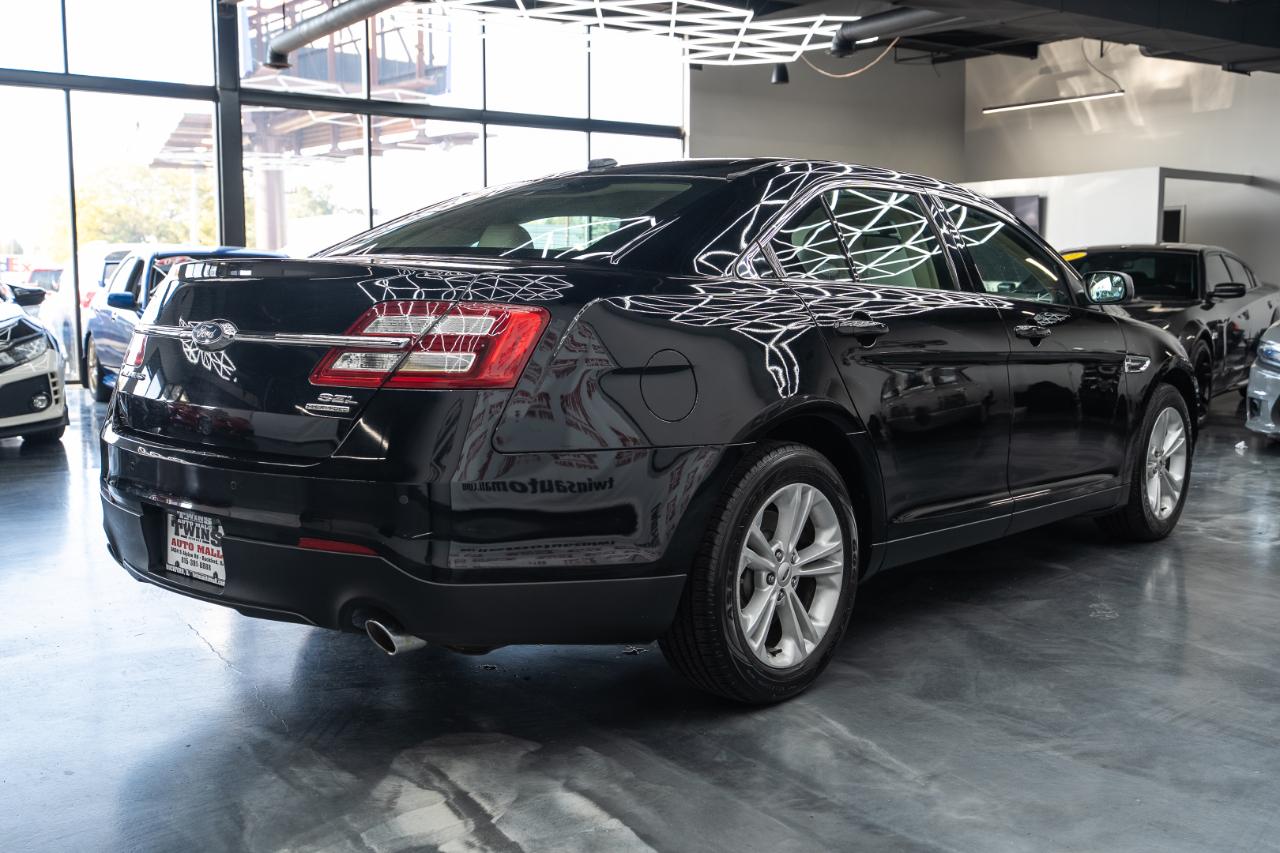 Ford Taurus SEL FWD 2018