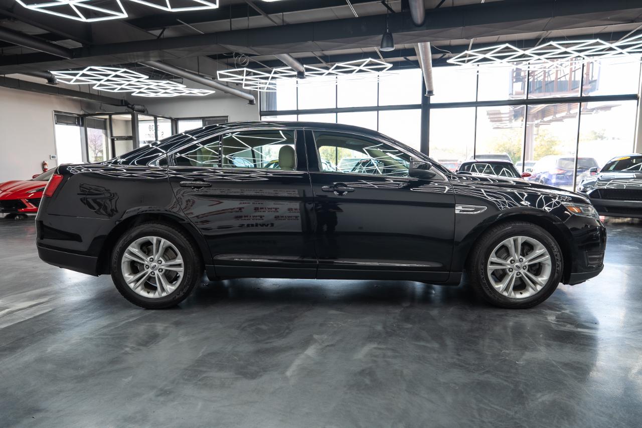Ford Taurus SEL FWD 2018