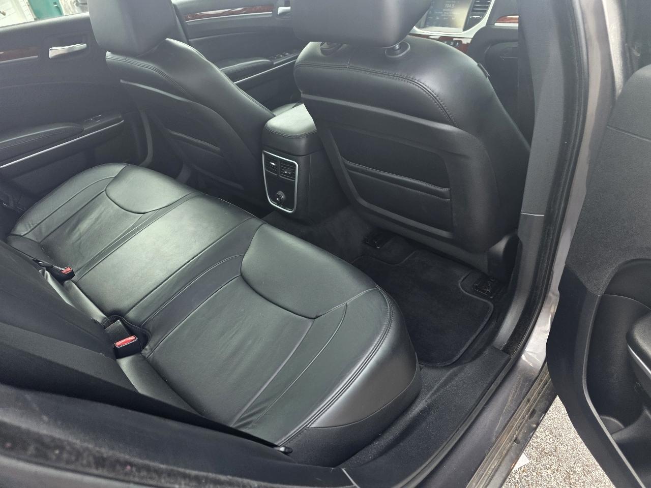 Chrysler 300 AWD 2014