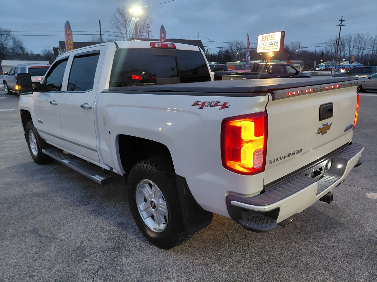 Chevrolet Silverado 1500 High Country Crew Cab Short Box 4WD 2017