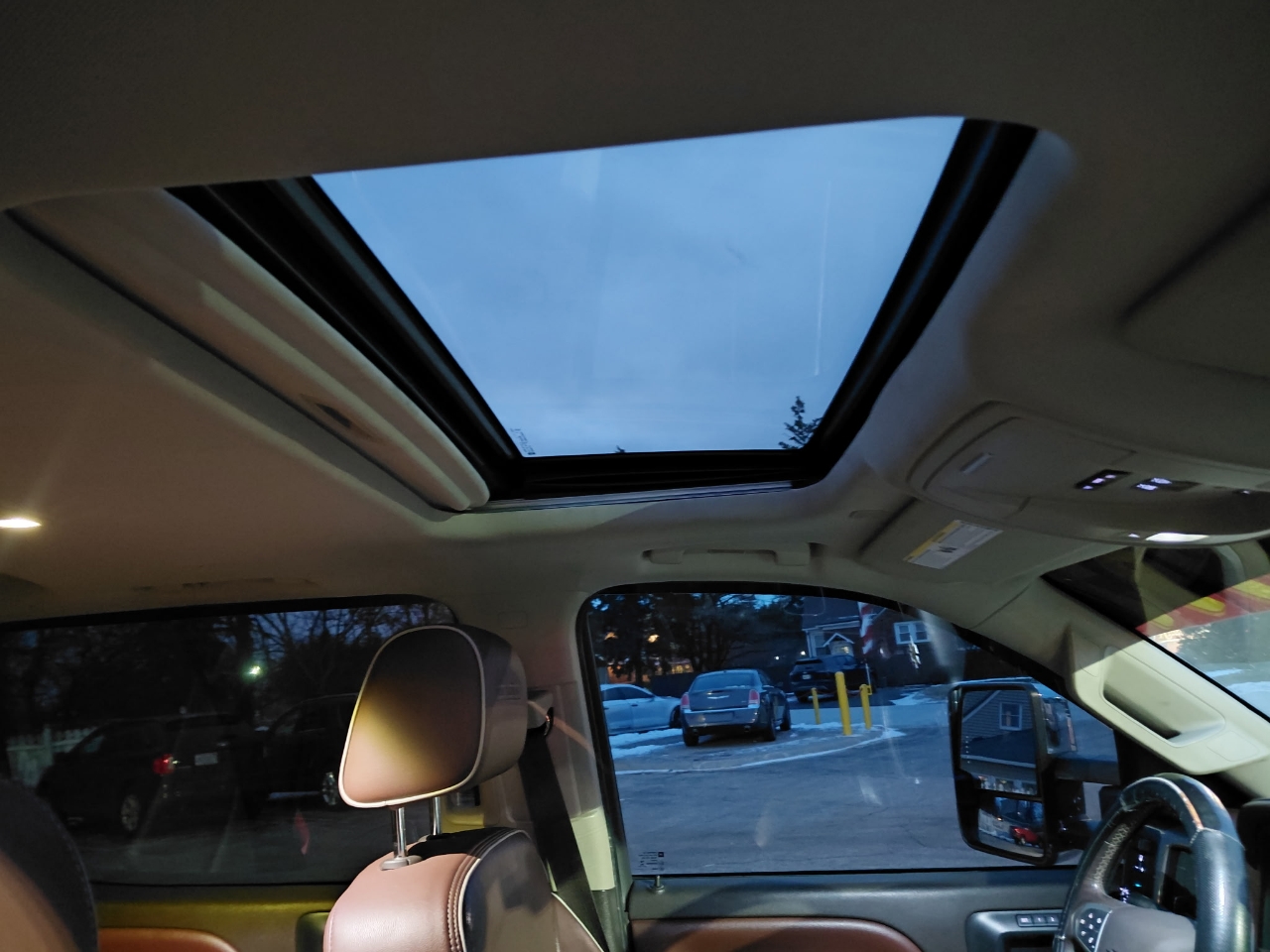 Chevrolet Silverado 1500 High Country Crew Cab Short Box 4WD 2017