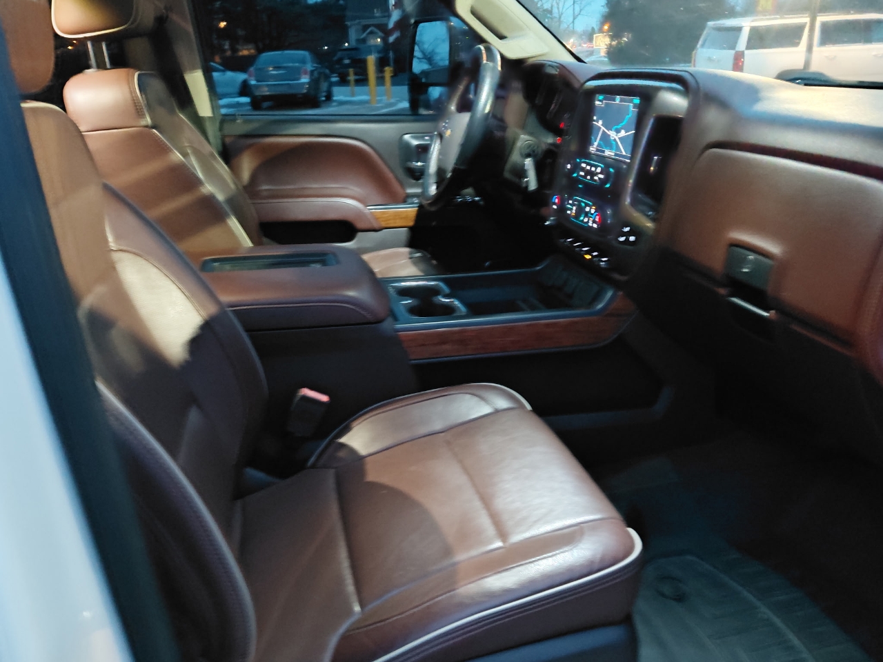 Chevrolet Silverado 1500 High Country Crew Cab Short Box 4WD 2017