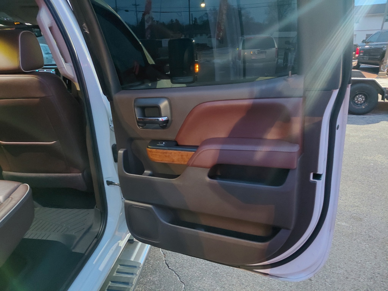 Chevrolet Silverado 1500 High Country Crew Cab Short Box 4WD 2017