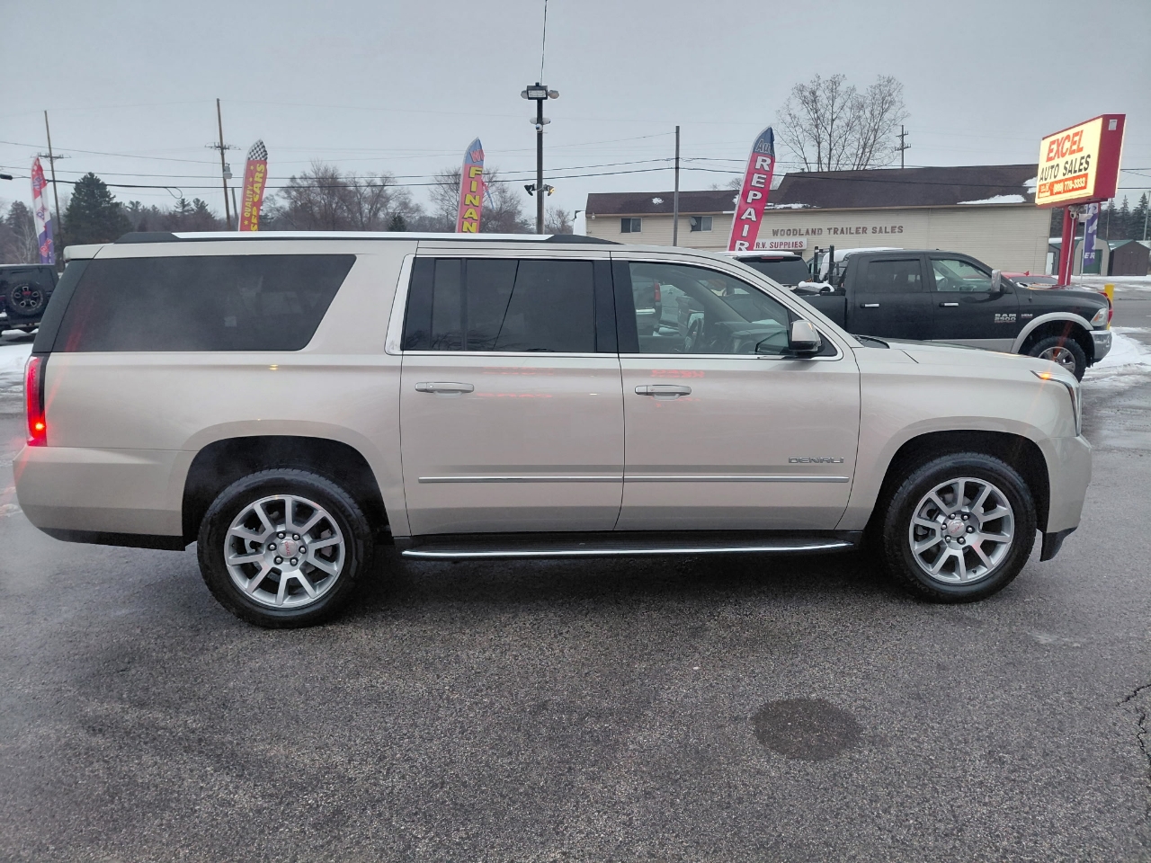 GMC Yukon Denali XL 4WD 2015