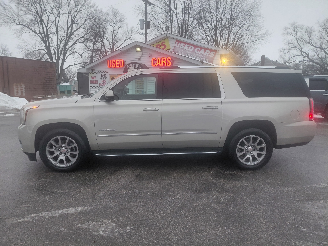 GMC Yukon Denali XL 4WD 2015