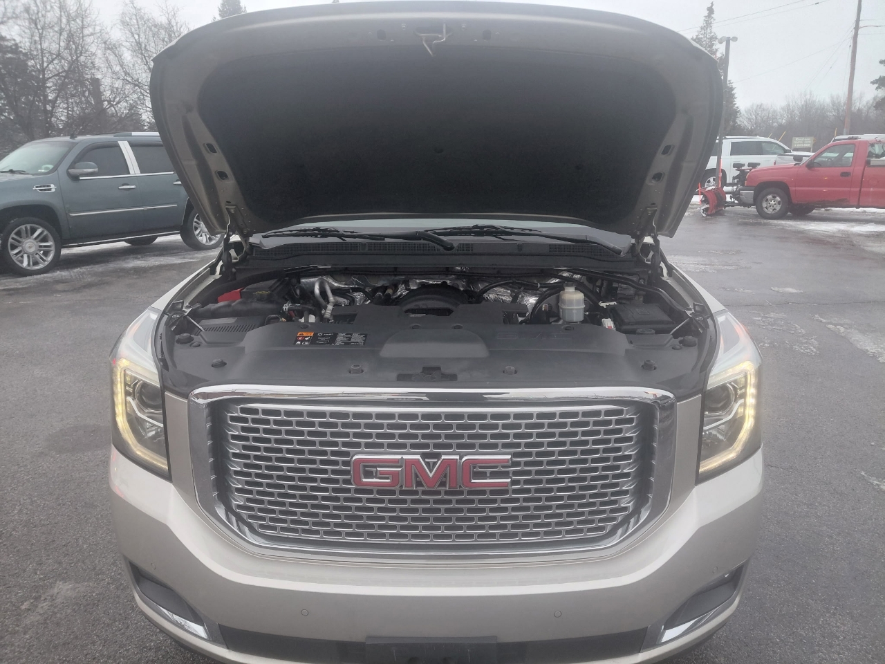 GMC Yukon Denali XL 4WD 2015