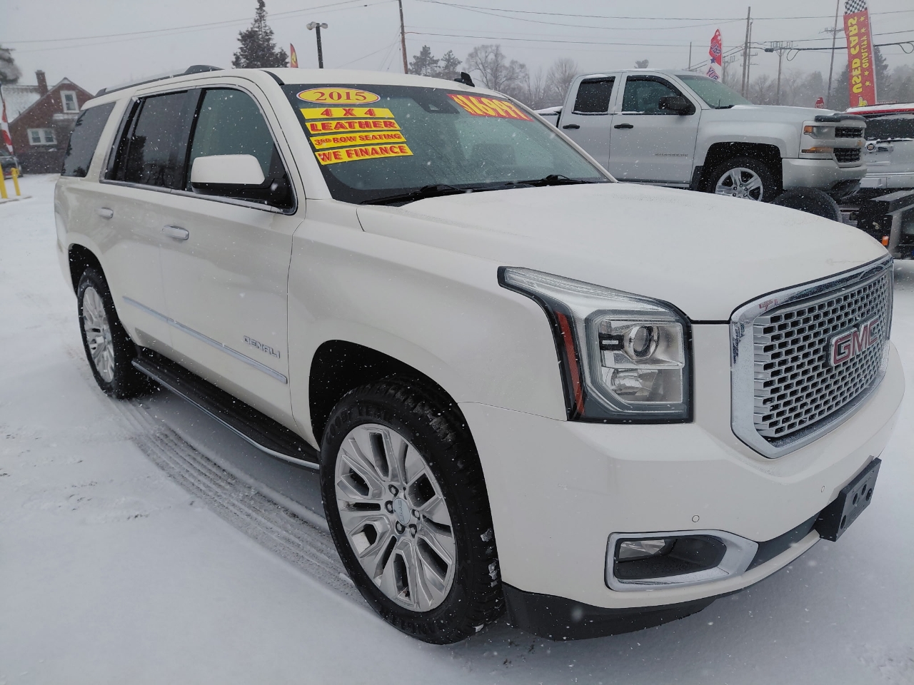 GMC Yukon Denali 4WD 2015
