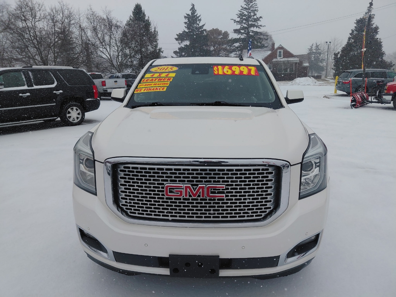 GMC Yukon Denali 4WD 2015