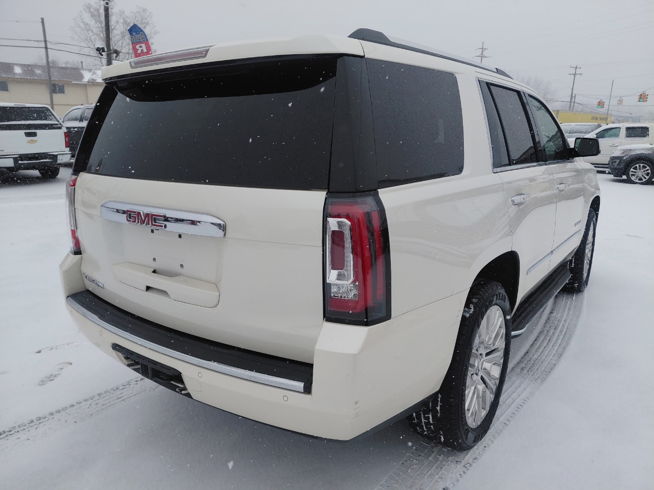 GMC Yukon Denali 4WD 2015