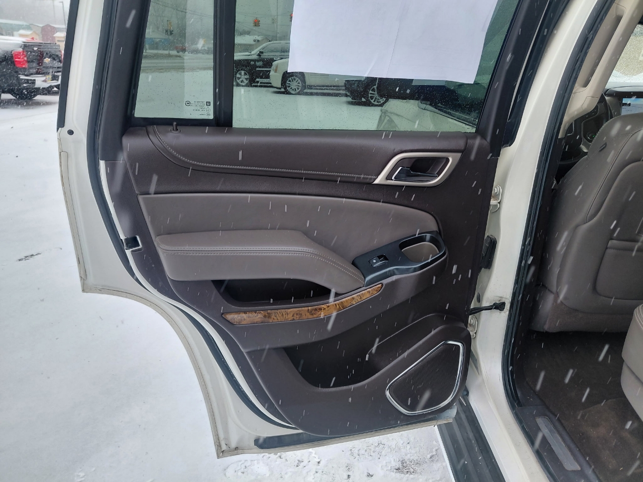 GMC Yukon Denali 4WD 2015