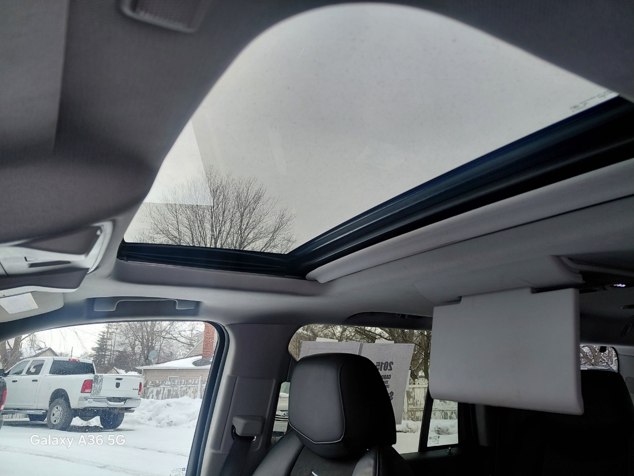 Cadillac Escalade Luxury 4WD 2015