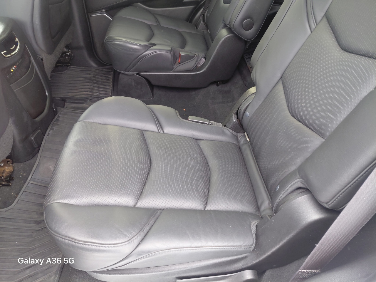 Cadillac Escalade Luxury 4WD 2015