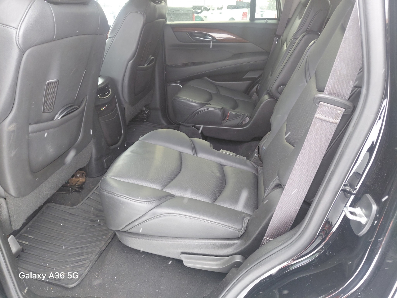 Cadillac Escalade Luxury 4WD 2015