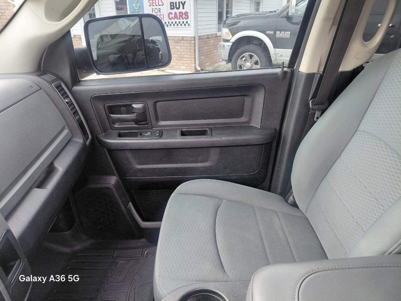 RAM 2500 ST Crew Cab SWB 4WD 2014