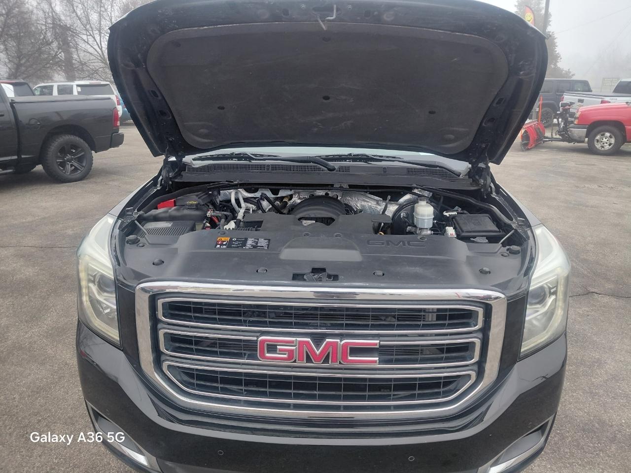 GMC Yukon SLT 4WD 2015