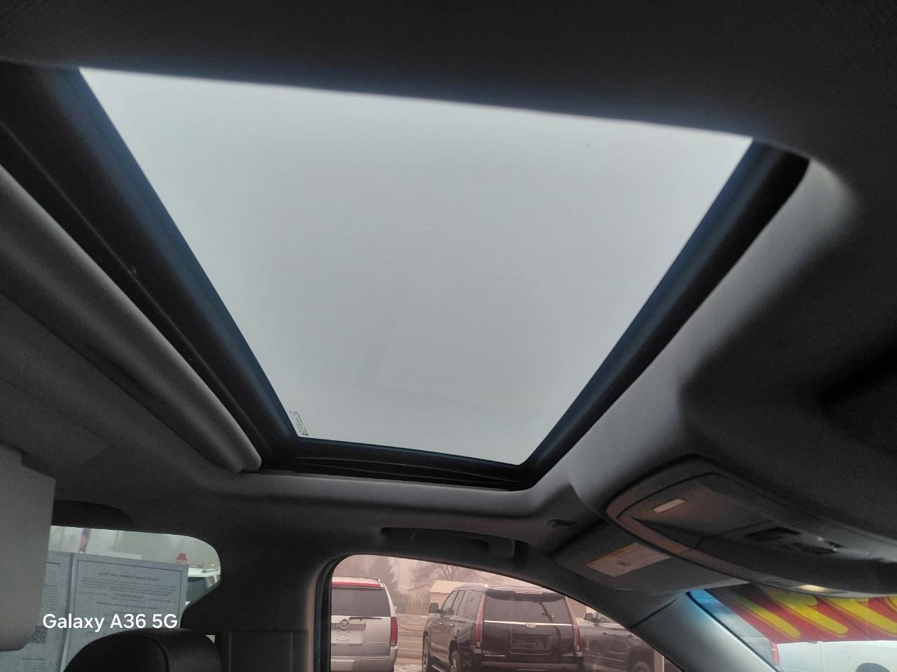 GMC Yukon SLT 4WD 2015