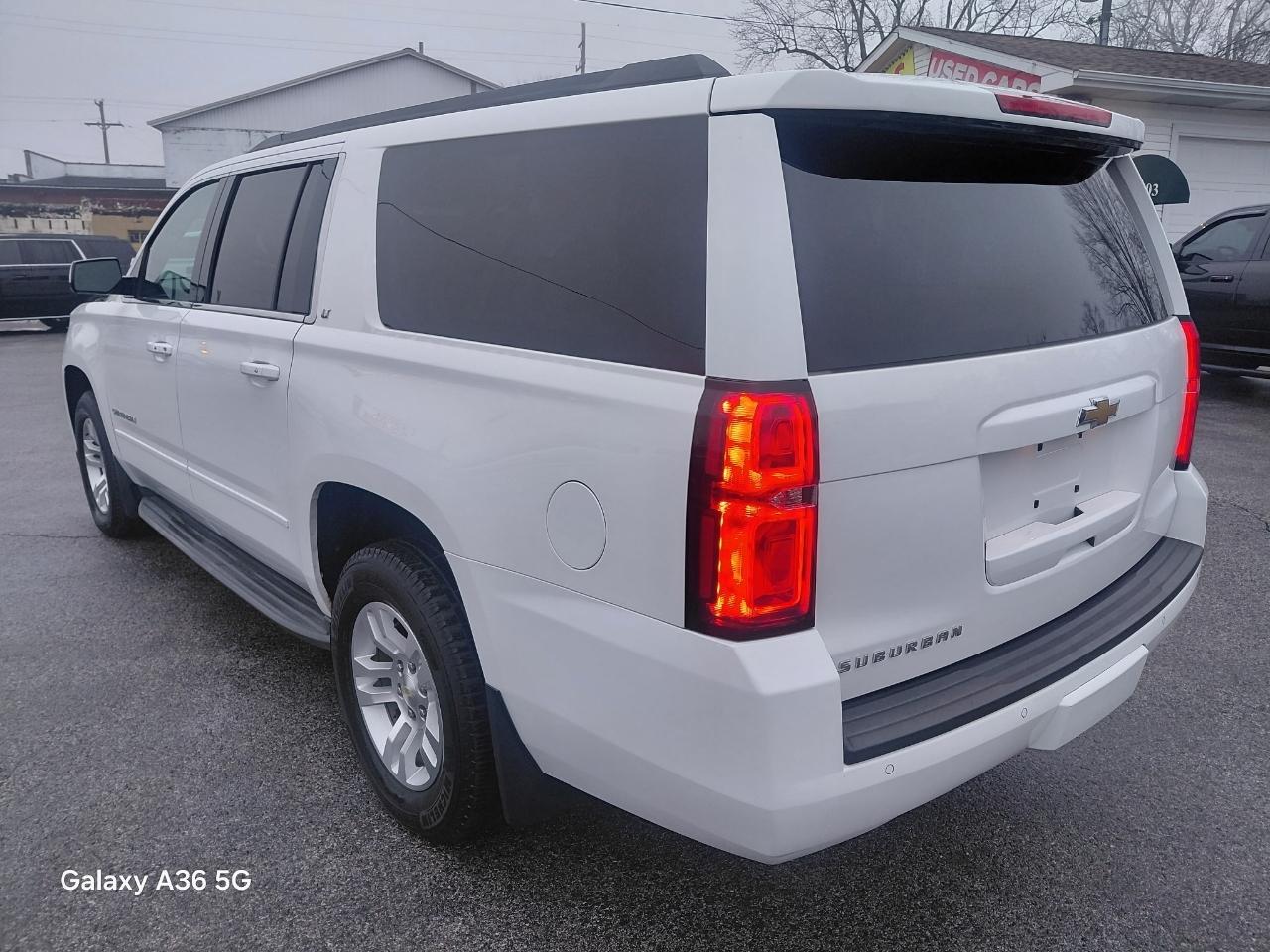 Chevrolet Suburban LT 1500 4WD 2015