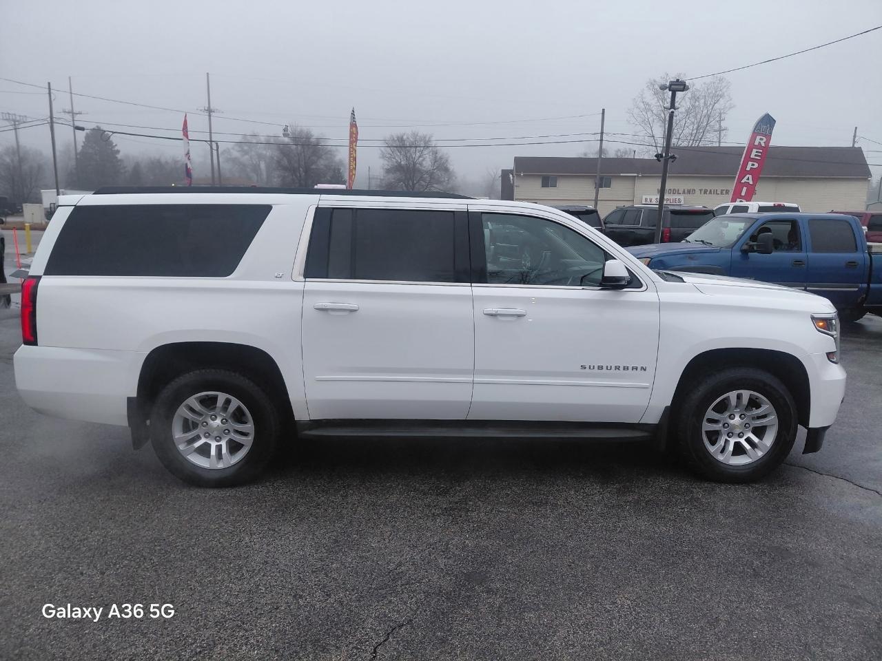 Chevrolet Suburban LT 1500 4WD 2015