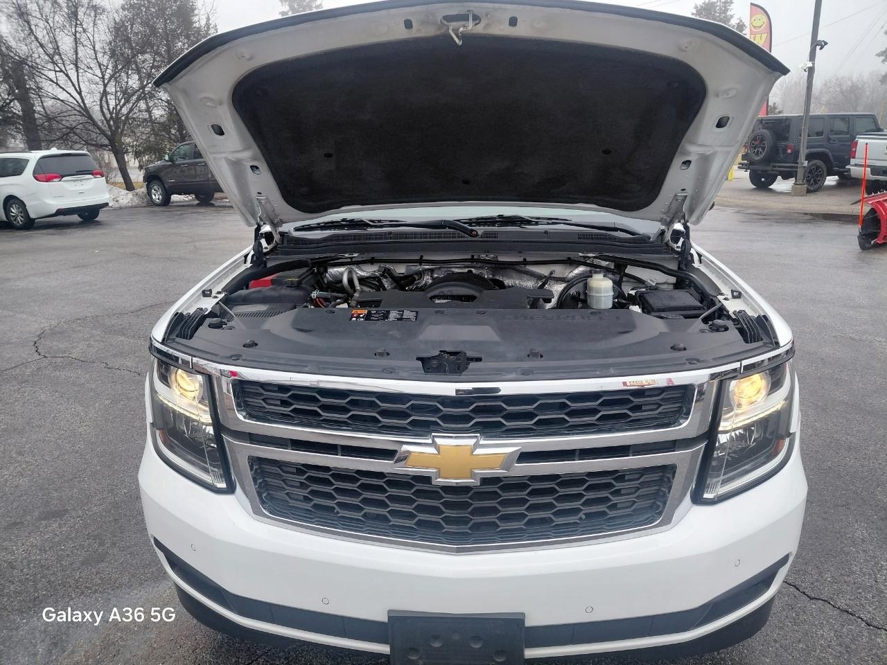 Chevrolet Suburban LT 1500 4WD 2015