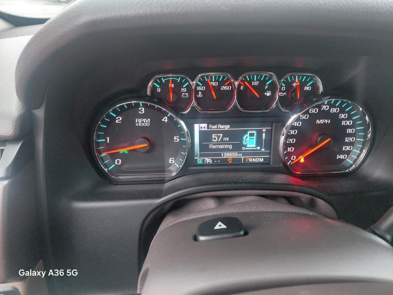 Chevrolet Suburban LT 1500 4WD 2015