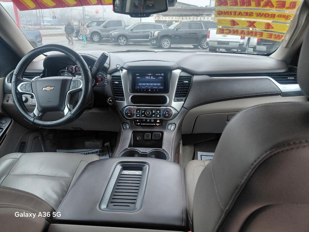 Chevrolet Suburban LT 1500 4WD 2015