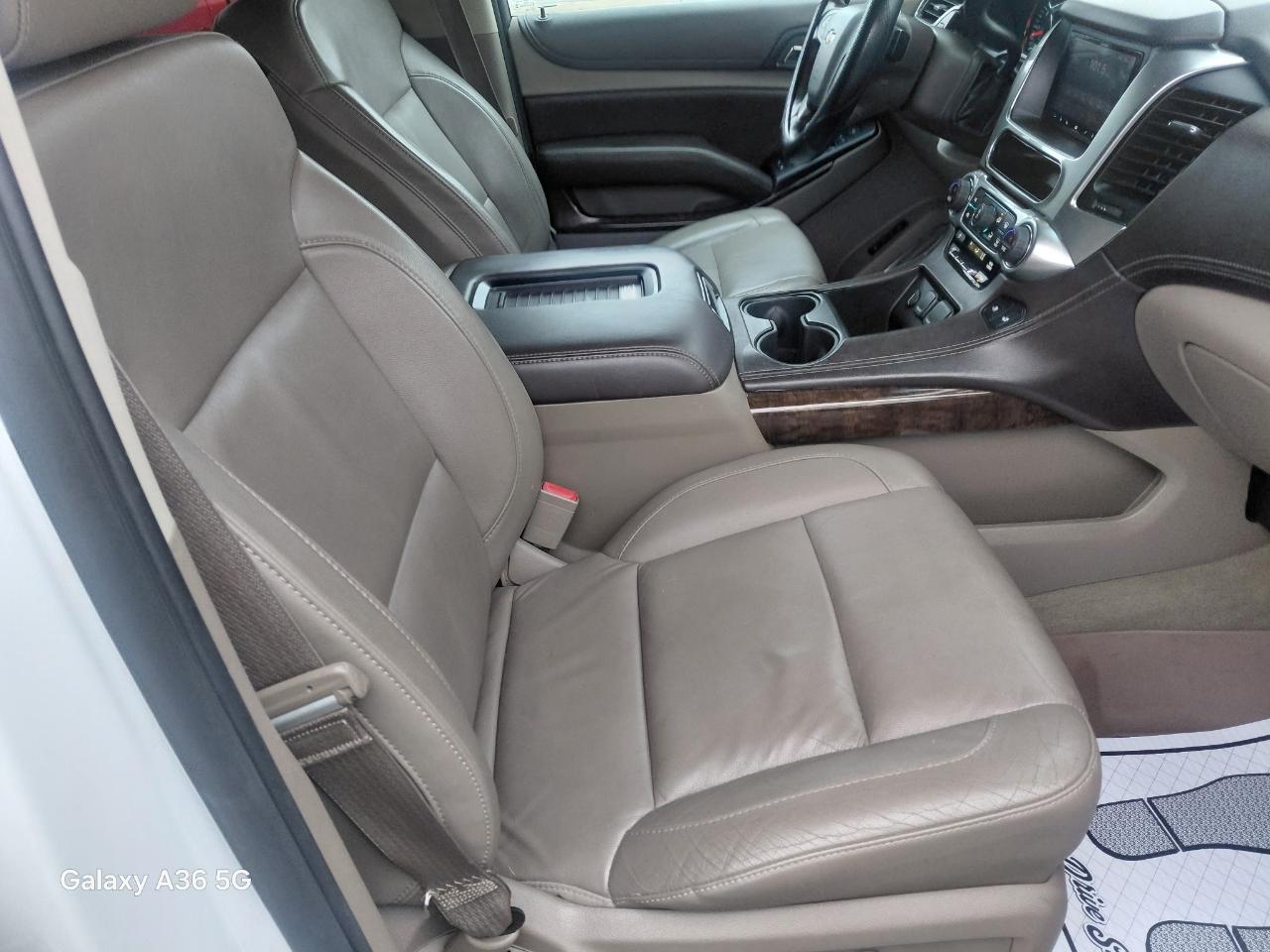 Chevrolet Suburban LT 1500 4WD 2015