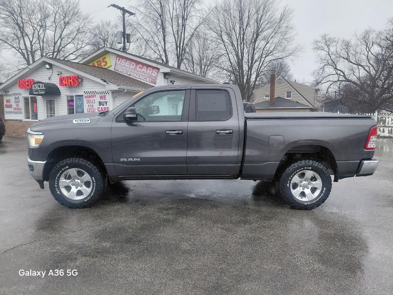 RAM 1500 Big Horn Quad Cab 4WD 2020