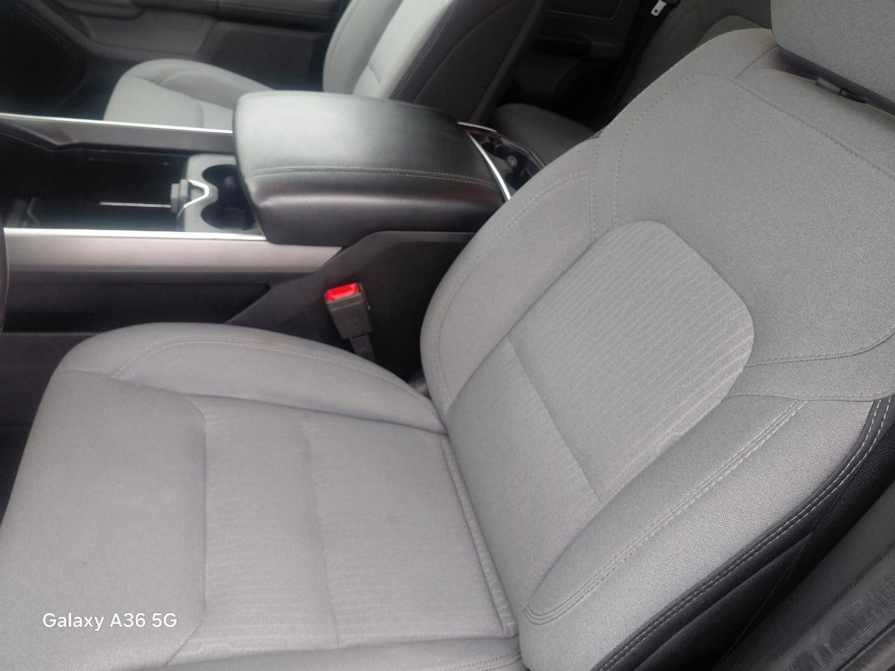 RAM 1500 Big Horn Quad Cab 4WD 2020