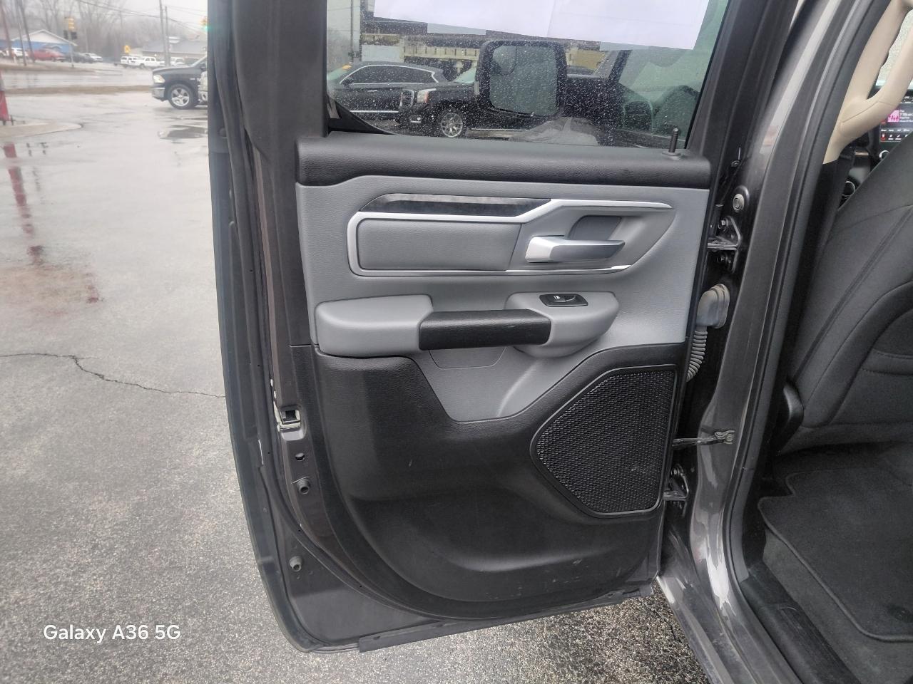 RAM 1500 Big Horn Quad Cab 4WD 2020