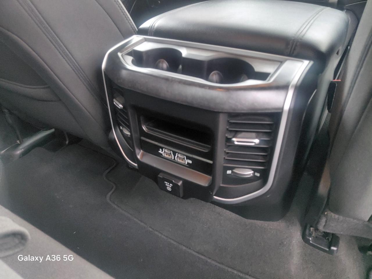 RAM 1500 Big Horn Quad Cab 4WD 2020