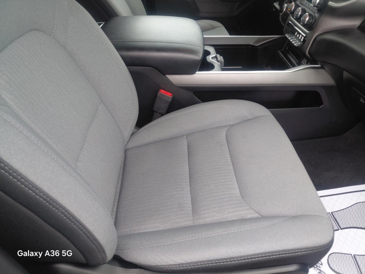 RAM 1500 Big Horn Quad Cab 4WD 2020