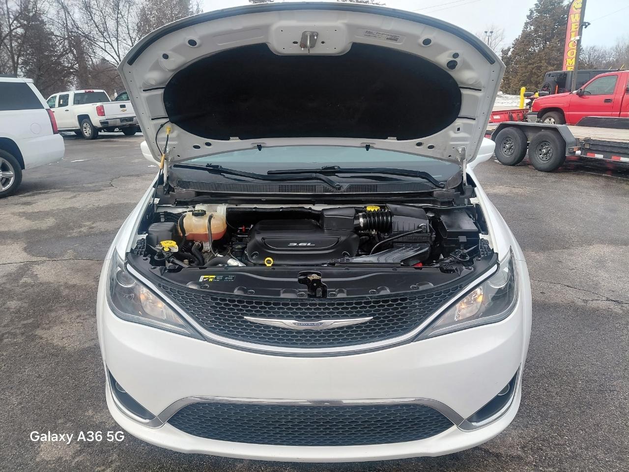 Chrysler Pacifica Touring-L 2017