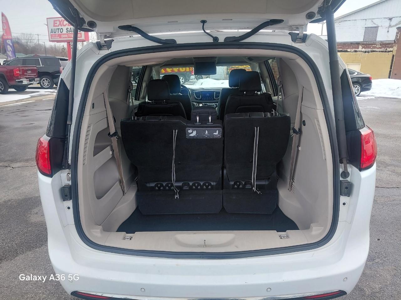 Chrysler Pacifica Touring-L 2017