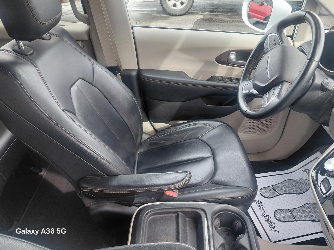 Chrysler Pacifica Touring-L 2017