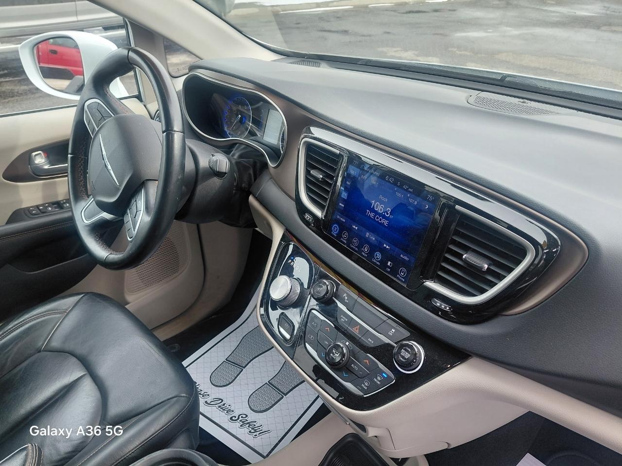 Chrysler Pacifica Touring-L 2017