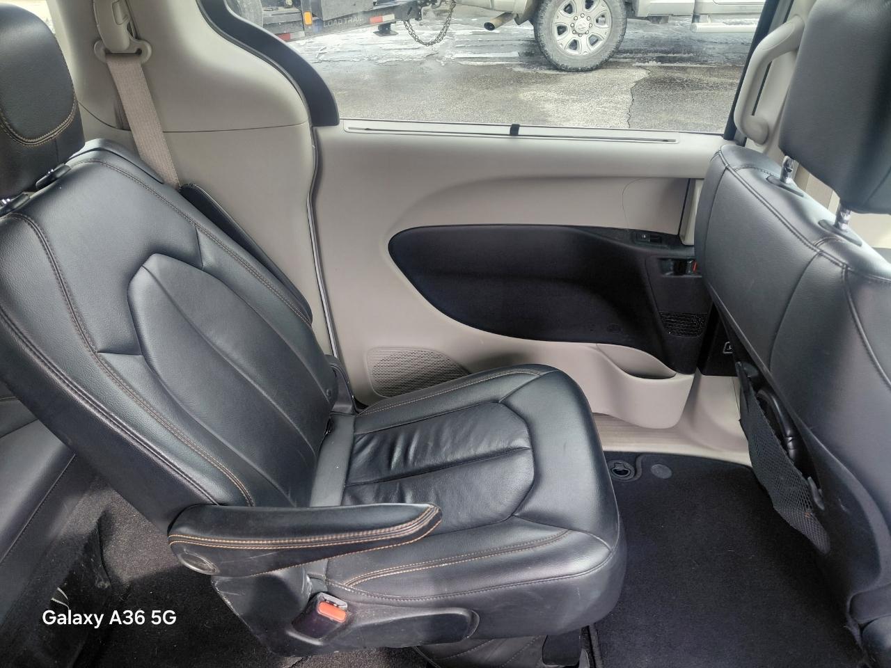 Chrysler Pacifica Touring-L 2017