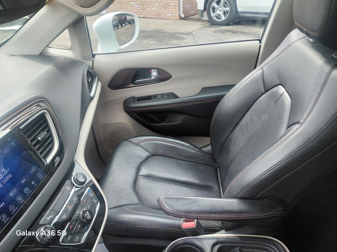 Chrysler Pacifica Touring-L 2017