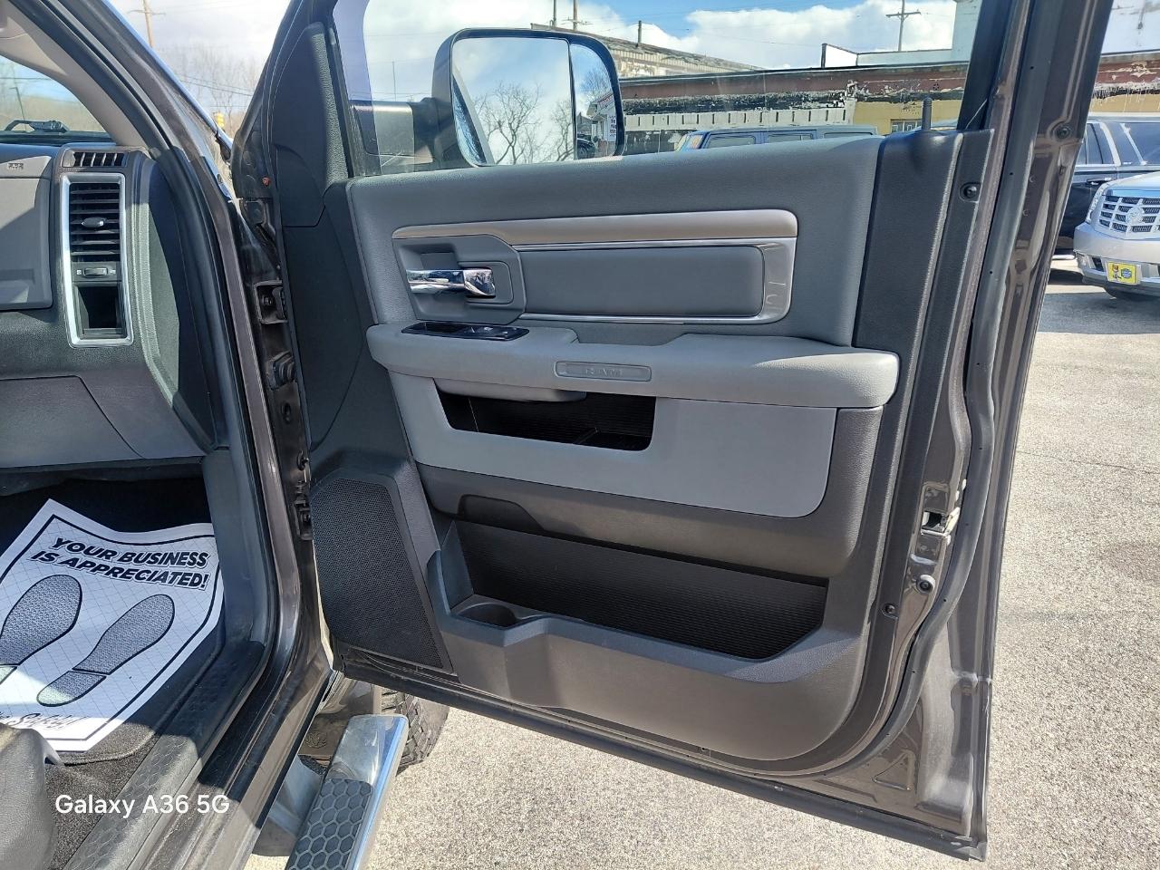 RAM 2500 SLT Crew Cab SWB 4WD 2014