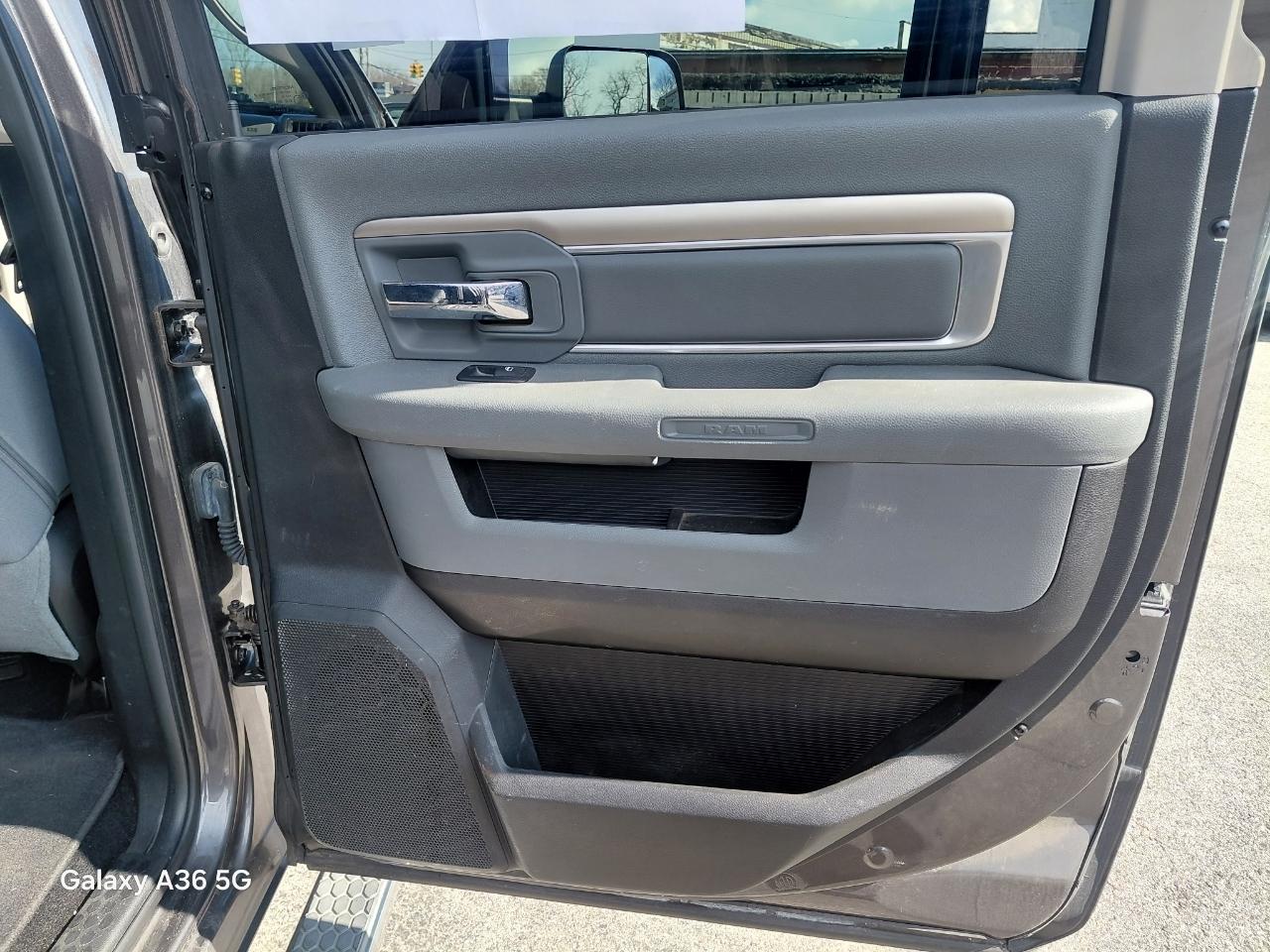 RAM 2500 SLT Crew Cab SWB 4WD 2014