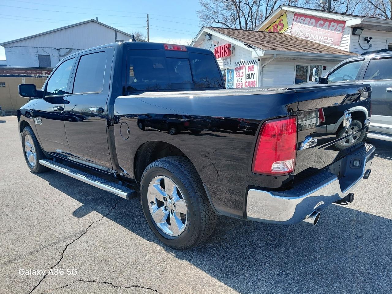 RAM 1500 SLT Crew Cab SWB 4WD 2014