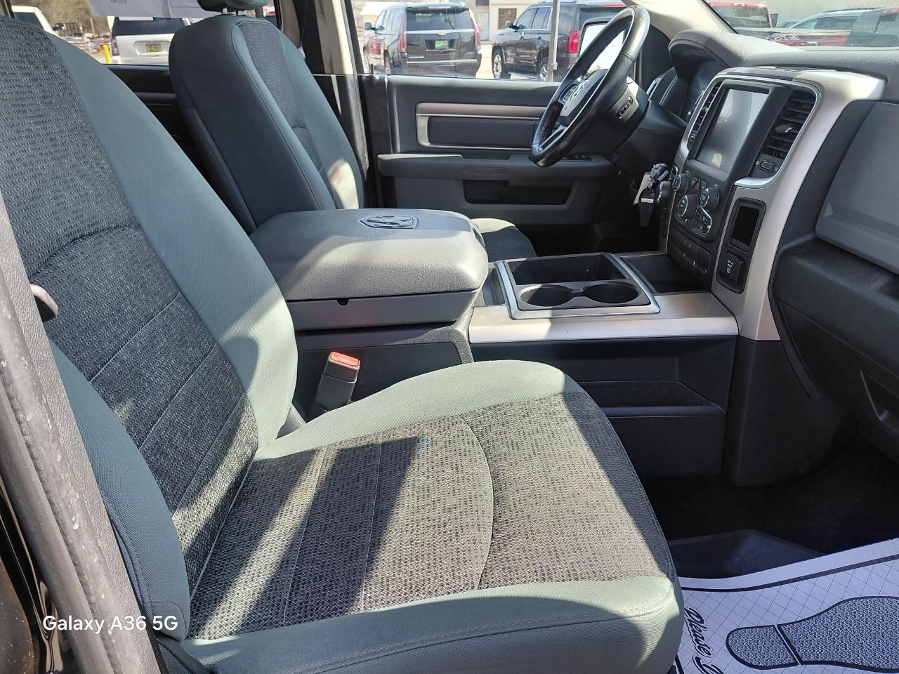 RAM 1500 SLT Crew Cab SWB 4WD 2014