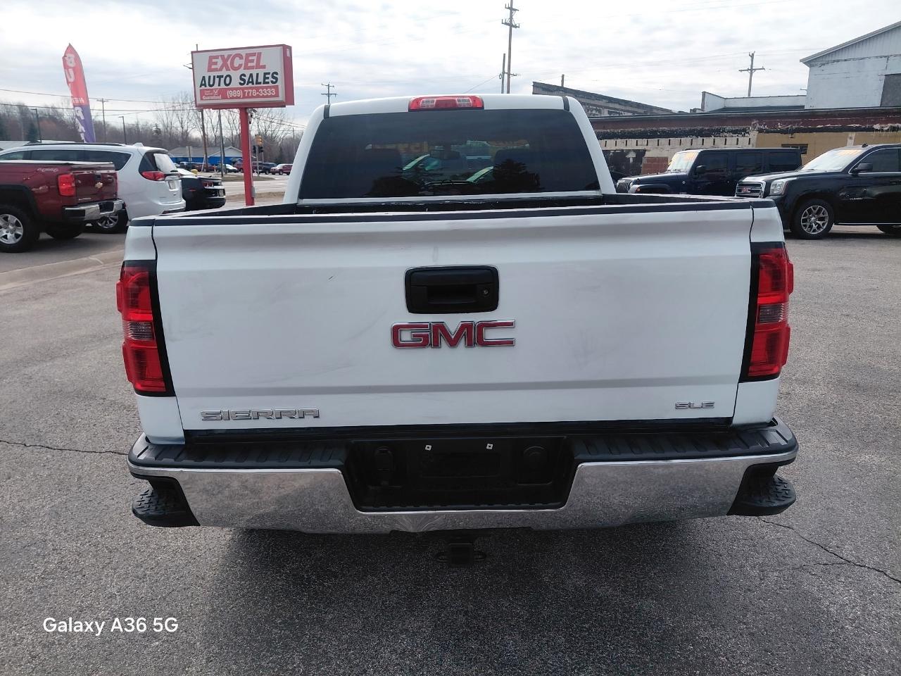 GMC Sierra 1500 SLE Crew Cab Long Box 4WD 2014