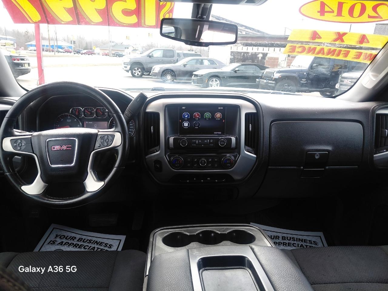 GMC Sierra 1500 SLE Crew Cab Long Box 4WD 2014