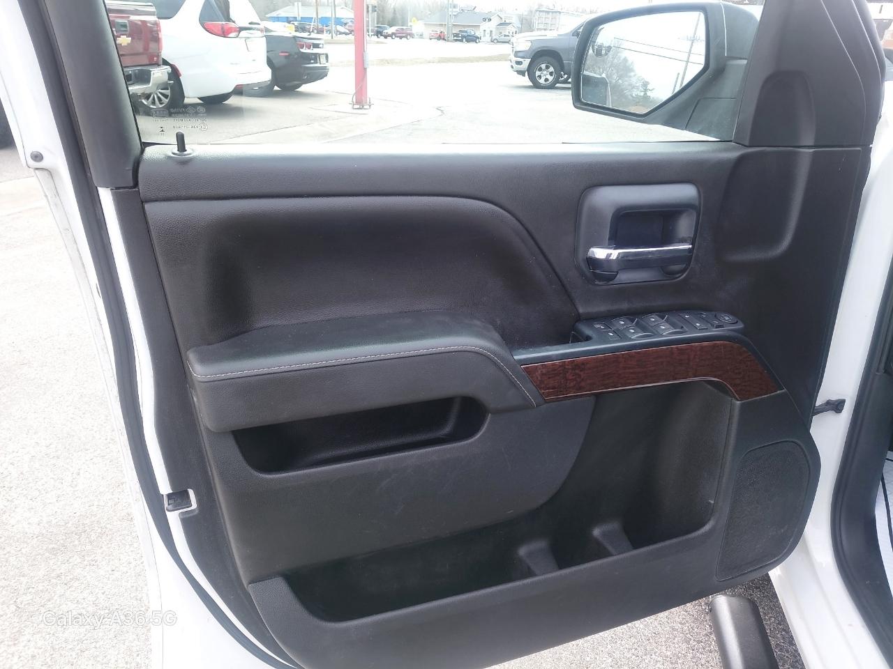 GMC Sierra 1500 SLE Crew Cab Long Box 4WD 2014