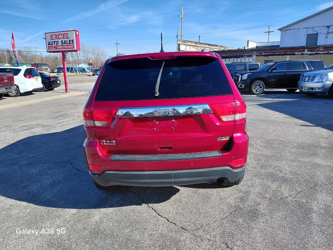 Jeep Grand Cherokee Laredo 4WD 2012